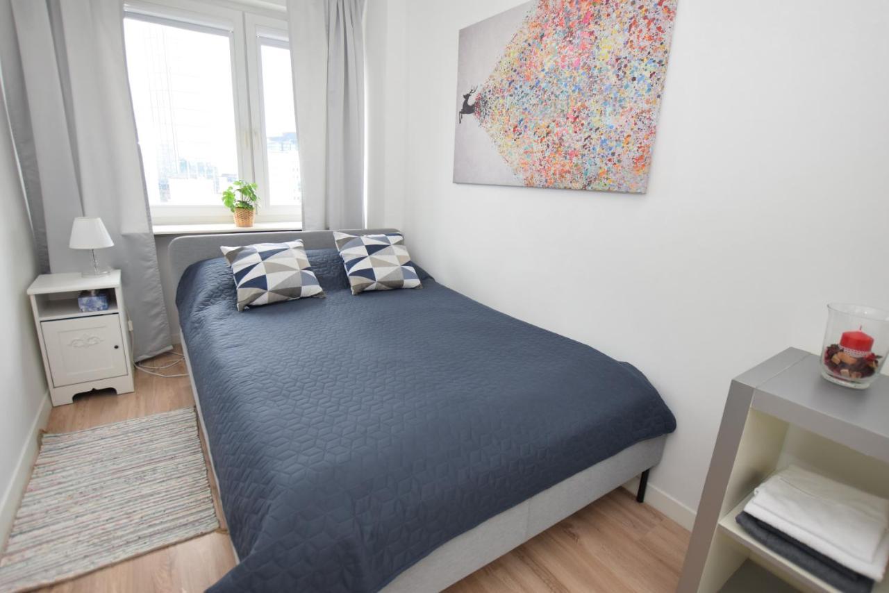 Rondo Onz Apartment Warsaw Exterior photo
